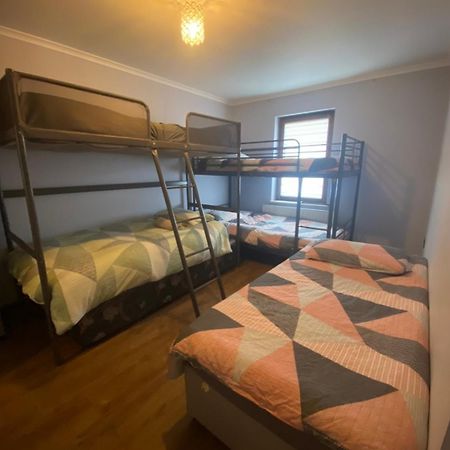 Dublin Airport Big Rooms With Bathroom Outside Room - Kitchen Only 7 Days Reservation Buitenkant foto