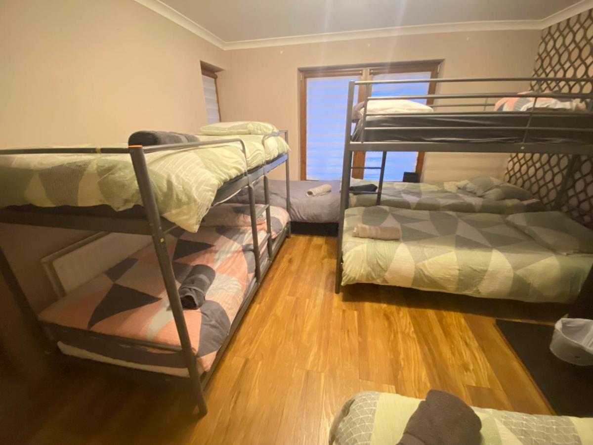 Dublin Airport Big Rooms With Bathroom Outside Room - Kitchen Only 7 Days Reservation Buitenkant foto
