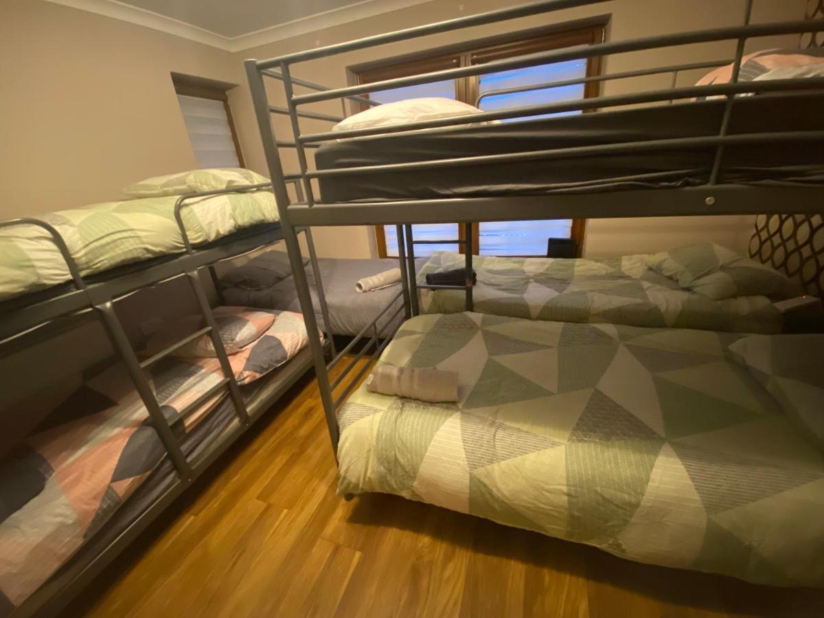 Dublin Airport Big Rooms With Bathroom Outside Room - Kitchen Only 7 Days Reservation Buitenkant foto