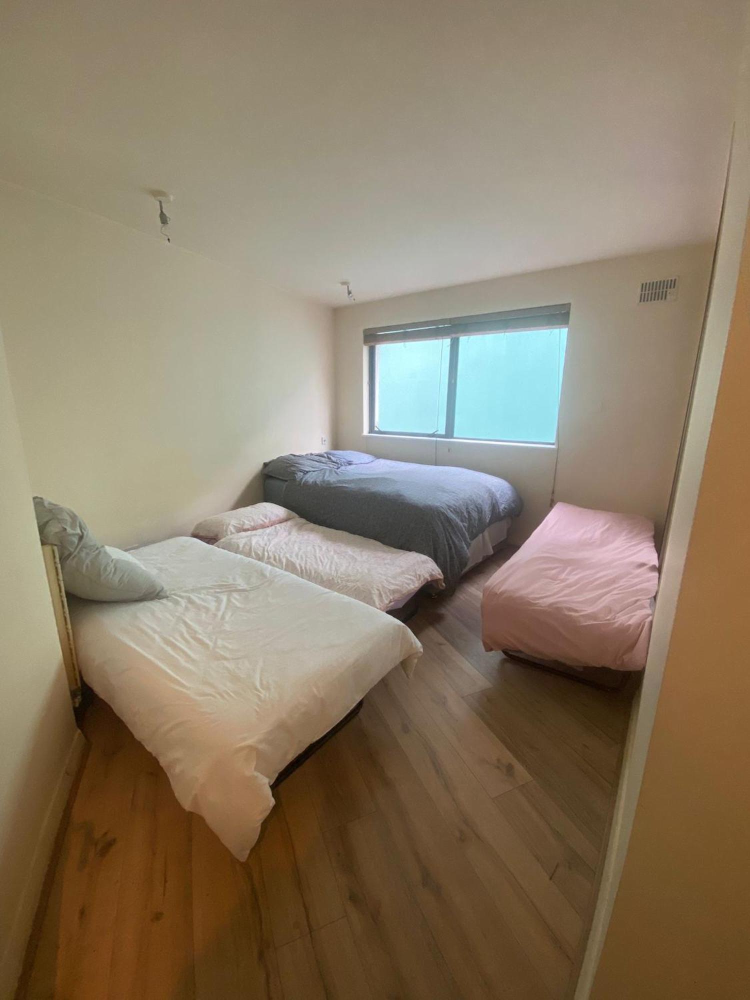 Dublin Airport Big Rooms With Bathroom Outside Room - Kitchen Only 7 Days Reservation Buitenkant foto