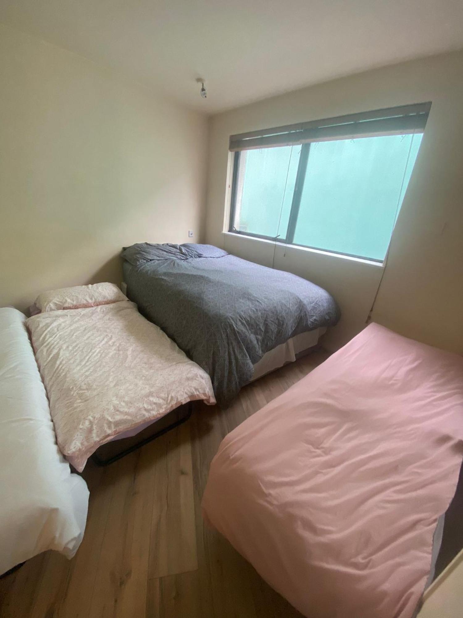 Dublin Airport Big Rooms With Bathroom Outside Room - Kitchen Only 7 Days Reservation Buitenkant foto