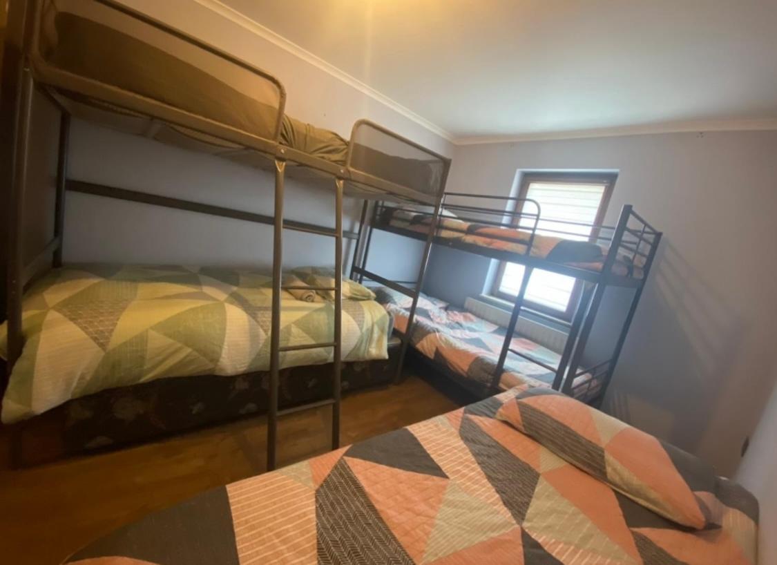 Dublin Airport Big Rooms With Bathroom Outside Room - Kitchen Only 7 Days Reservation Buitenkant foto