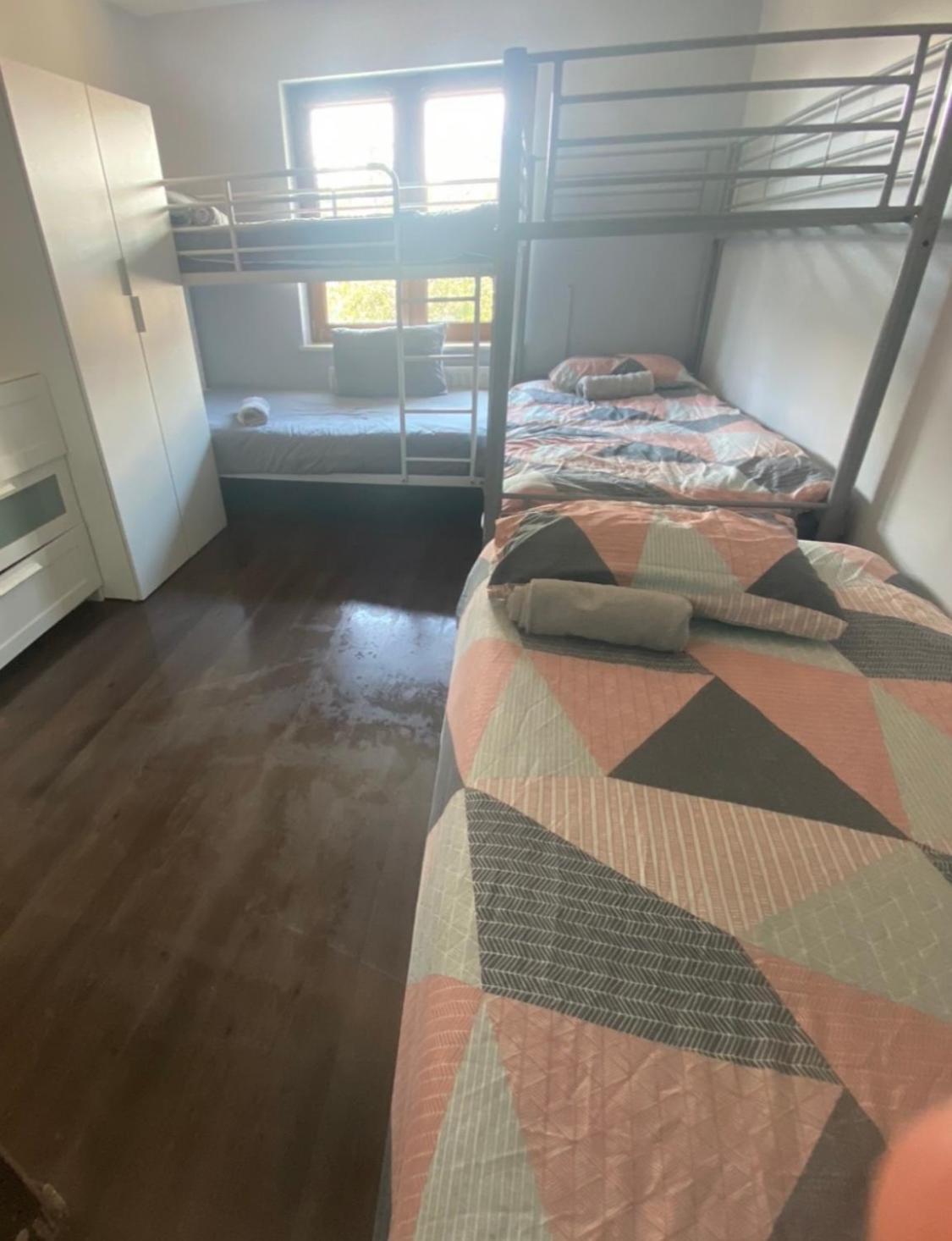 Dublin Airport Big Rooms With Bathroom Outside Room - Kitchen Only 7 Days Reservation Buitenkant foto